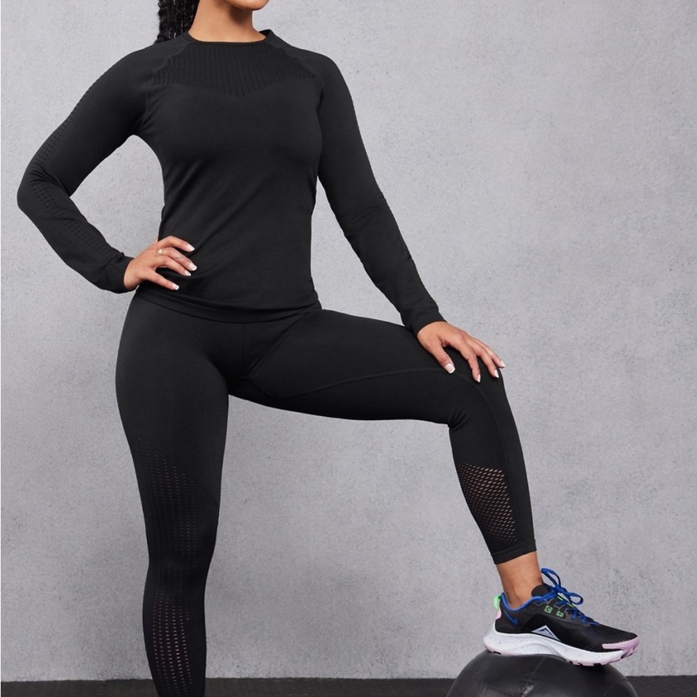 Fabletics Sync Seamless High-Waisted 7/8 Legging
